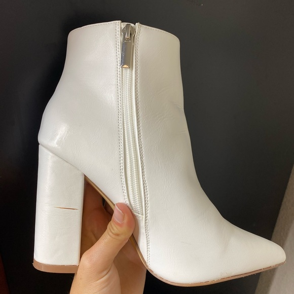 WHITE BOOTIES - Picture 4 of 5